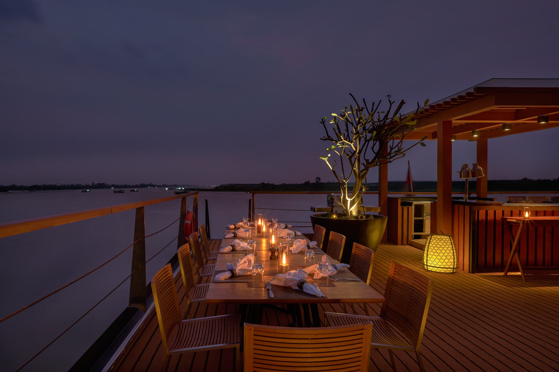 Luxury Mekong River Cruise - The Aqua Mekong 28 vietnam hotel photographer